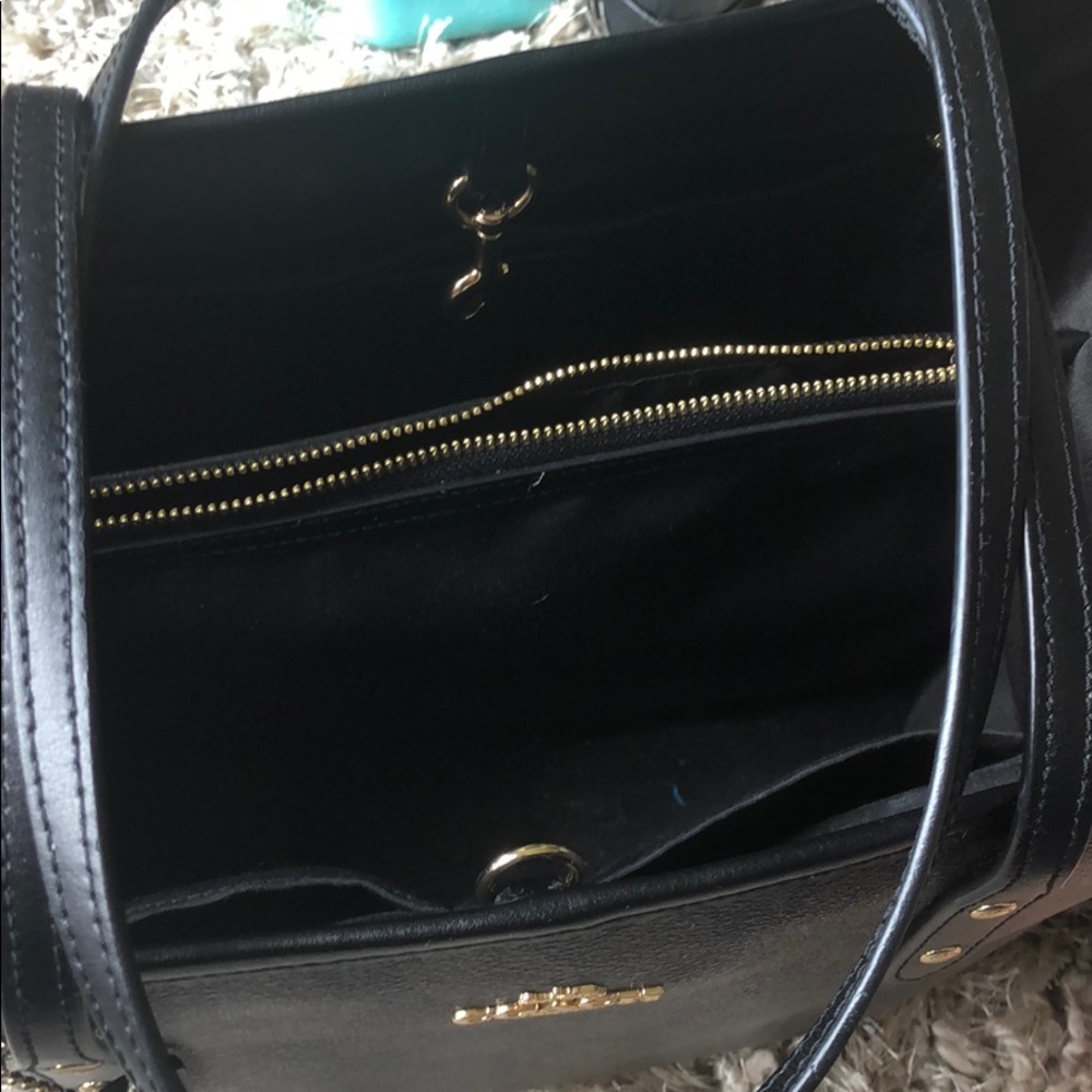 Authentic Coach Purse - Picture 5 of 7